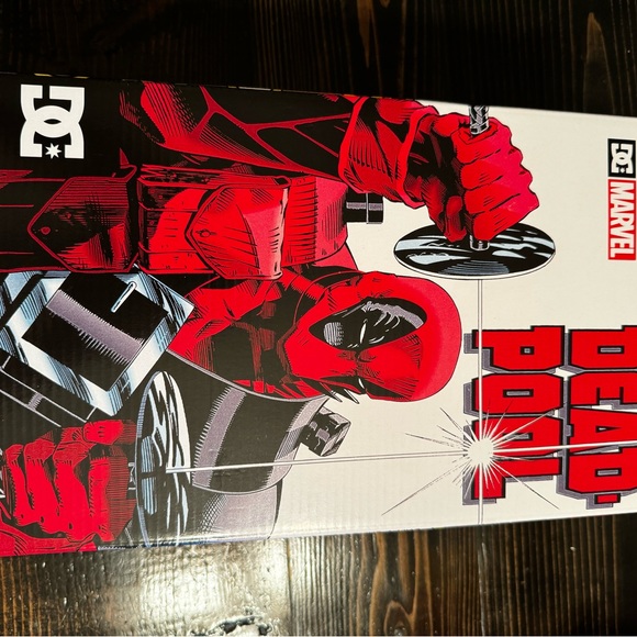 DC Shoes Men’s 9.5 Deadpool Limited edition - Picture 5 of 5